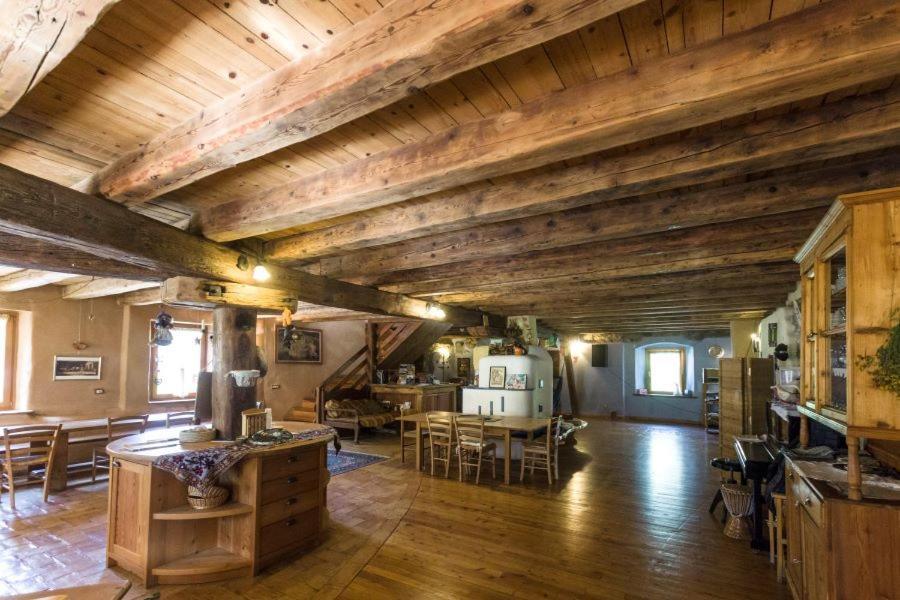 Condino Agriturismo Casa Essenia מראה חיצוני תמונה