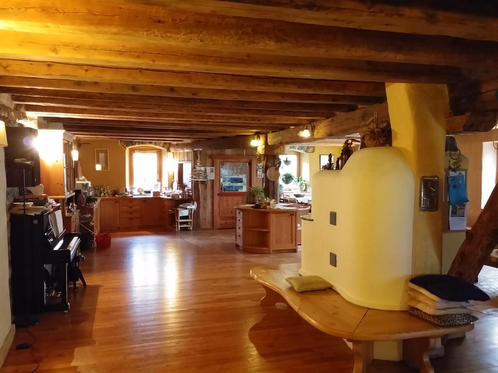 Condino Agriturismo Casa Essenia מראה חיצוני תמונה