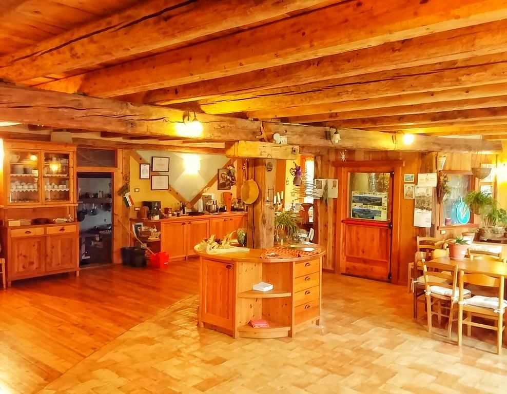 Condino Agriturismo Casa Essenia מראה חיצוני תמונה
