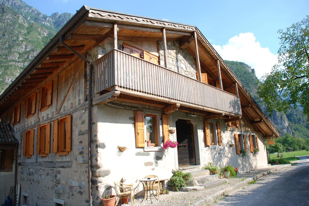 Condino Agriturismo Casa Essenia מראה חיצוני תמונה